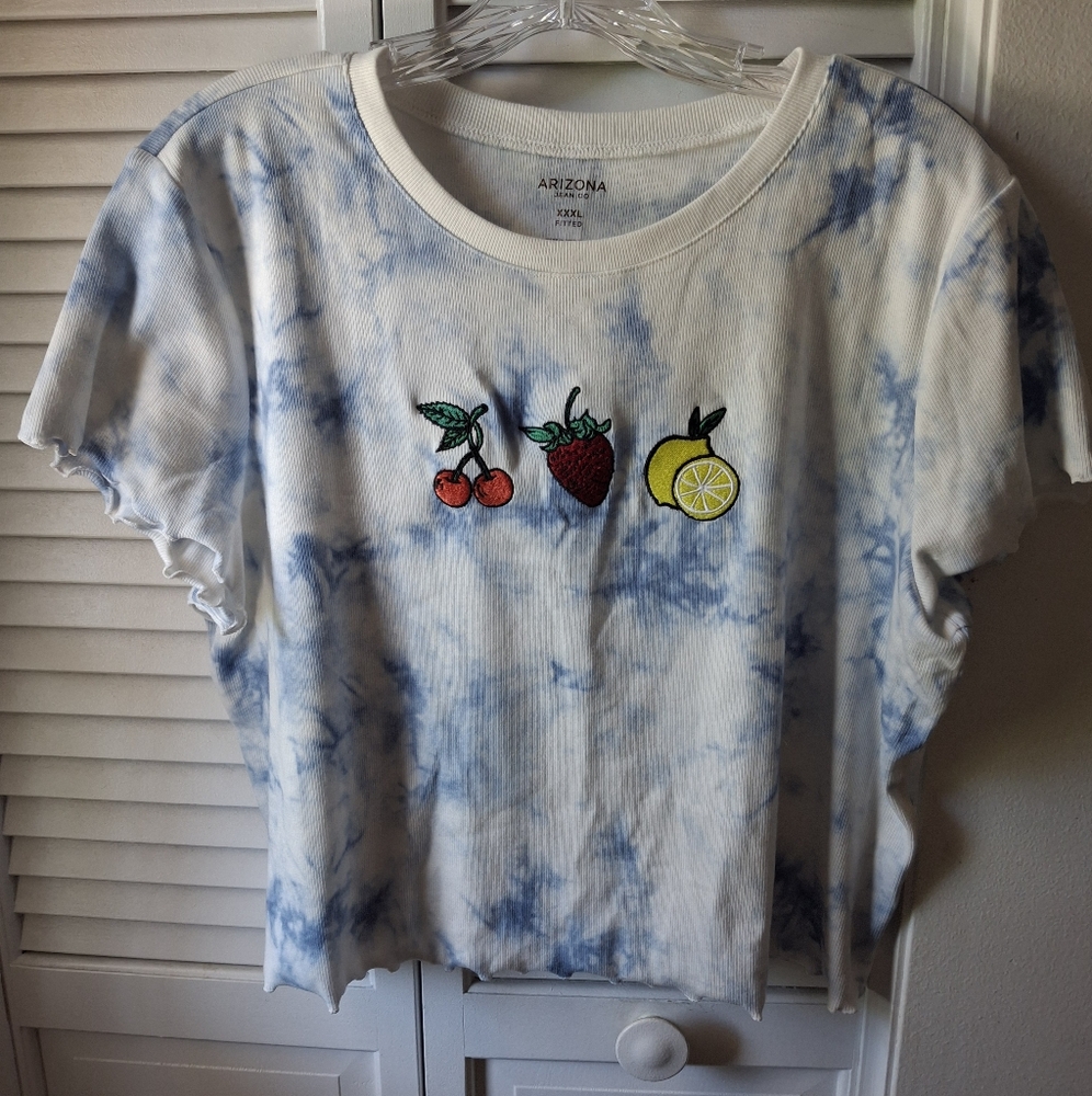 Arizona Jean Company Blue and White Tie-Dye Short Sleeve Tee